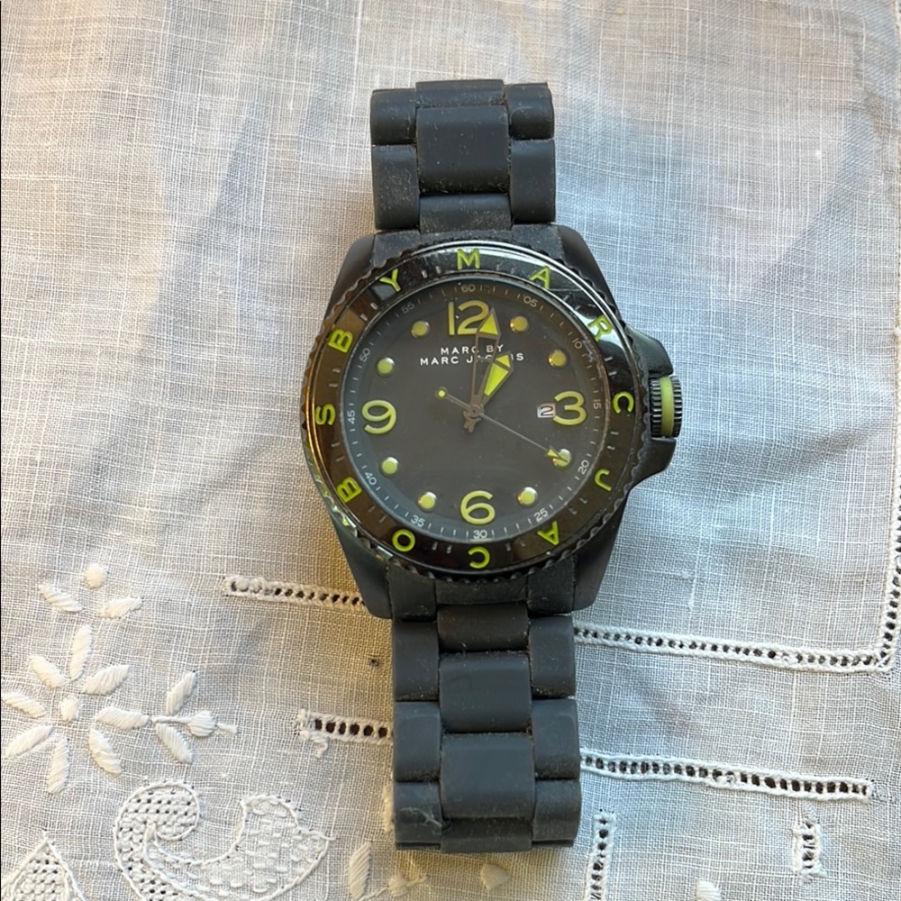 Marc by Marc Jacobs MBM2553 Gray Sporty Analog Watch – Stainless Steel, 5 ATM